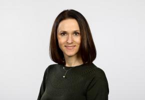 Pour Virginie Pache, la proximité avec la clientèle contribue au succès des pharmacies Sun Store depuis cinquante ans. DR