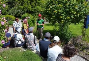 Un spécialiste aborde une thématique différente chaque semaine. CJB-GENèVE 