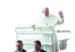 Des milliers de fidèles  ont assisté à la messe papale à Palexpo  le 21 juin dernier.  CHRISTIAN BONZON 