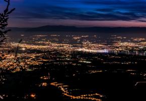 Le temps d’une nuit, le bassin genevois sera plongé  dans l’obscurité. 123RF