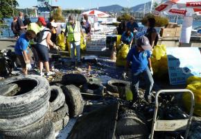 Chaque troisième week-end de septembre, de nombreux bénévoles se mobilisent. AQUA-DIVING.CH