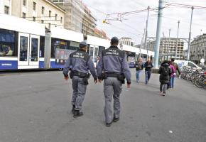 Le texte demande que l’effectif des agents de la police municipale passe progressivement de 200 à 400 d’ici à 2025. DRK