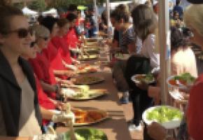 L’événement «The Meal» se déroule toujours dans une ambiance conviviale. DR