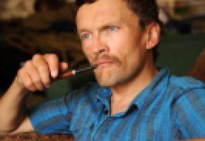 Depuis plusieurs années, Sylvain Tesson multiplie les voyages radicaux. DR