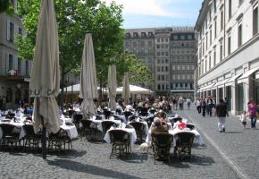 Cet automne, les Genevois peuvent profiter des terrasses plus longtemps 