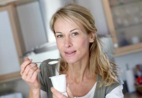 Les produits laitiers contribuent à augmenter l’apport de probiotiques. 