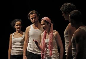 Le texte et la mise en scène ont été réalisés par Alexis Michalik. DR