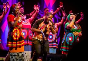 Le Soweto Gospel Choir envoûtera le public grâce à son énergie débordante. DR
