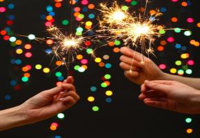 Rompre la solitude et partager un moment festif. 123RF/SEREZNIY  