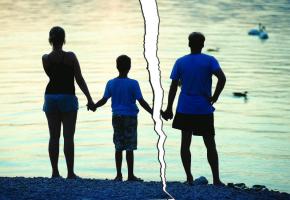 En Suisse, seul un père sur dix obtient la garde alternée. 123RF/ROBERT HOETINK