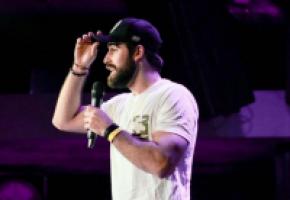 Au fil des spectacles, Kevin Eyer a su se faire une place parmi les humoristes genevois. DR