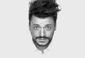 L’humoriste et acteur français continue 