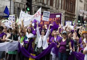 Les hommes sont les bienvenus aux manifestations le 14 juin, mais les femmes seront en tête de cortège. 123RF/INKDROP