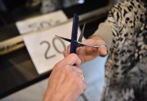 Une pétition des coiffeurs traditionnels dénonce une forte concurrence déloyale des barbiers. PASCAL BITZ/DR