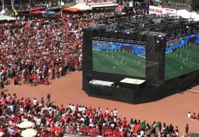 Venez nombreux à la fan zone de la Rotonde du Mont-Blanc encourager les joueuses. Attention toutefois, elle sera bien plus modeste que celle  sur la plaine de Plainpalais (photo) lors du dernier Mondial hommes en Russie. FRANCIS HALLER