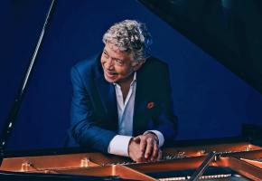 Le pianiste Monty Alexander, légende vivante du jazz, sera en concert le 14 août. DR