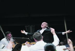 Le chef Gábor Takács-Nagy dirigera le Verbier Festival Chamber Orchestra pour le concert de clôture du Festival de Bellerive le mercredi 17 juillet. DR