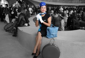 La pièce raconte la construction de la féminité. DR