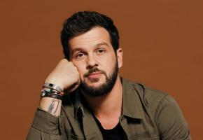 Depuis 2016, Claudio Capéo ne quitte plus les sommets musicaux. DR