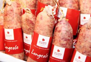 Les participants éliront la saucisse à base de porc la plus goûteuse parmi sept marques. DR