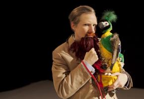 Sur scène, les rapports homme-animal, homme-homme, homme-femme