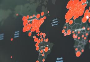 Vous souhaitez consulter une carte montrant la propagation du virus? Attention, c’est peut-être une arnaque. UNSPLASH