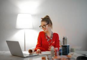 Internet propose de nombreux outils pour que le confinement soit moins pénible. DR