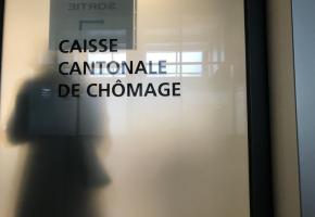 En Suisse, un quart des chômeurs de longue durée de plus de 45 ans  sont des diplômés universitaires. FRANCIS HALLER