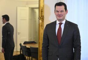 Pierre Maudet remettra à l’avenir ses déclarations à une fiduciaire pour éviter toute erreur, assure l’avocat Xavier Oberson. CHRISTIAN BONZON