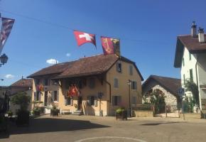 La place de l’Eglise. Le comité d’organisation ne voulait pas une fiesta au rabais. AMM