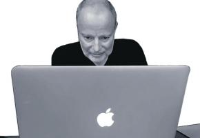 Pour Pierre Naftule, la dernière Revue souffrait d’un gros problème d’écriture et manquait cruellement de rires...