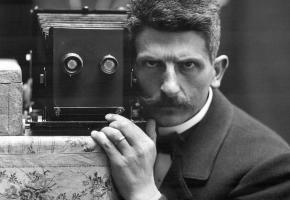 Cet autoportrait de Fred Boissonnas a été réalisé pour l’Exposition universelle de Paris en 1900. BIBLIOTHèQUE DE GENèVE