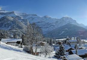 Skis aux pieds ou pas, le village offre un panorama grandiose. CHRISTOPHE RACAT