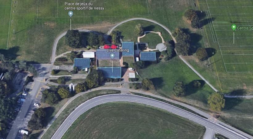 Un homme inquiète les badauds dans les bois proches du centre sportif de Vessy. GOOGleHEARTSTREET