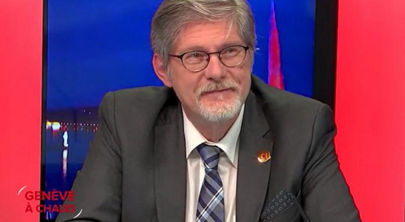 Jean Romain a été élu mardi 15 mai à présidence du Grand Conseil. Pendant un an,  il devra arbitrer et se la coincer. LéMAN BLEU 