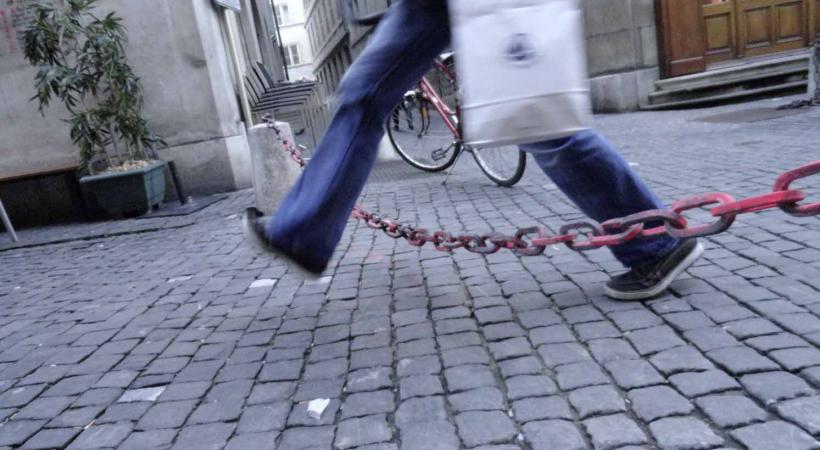 Rue de la Cité: la chaîne de la discorde