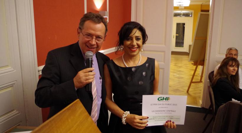 Jean-Marc Velleman, directeur général de GHI et Angela Giglia Testa, responsable de la boutique à la rue du Port. 