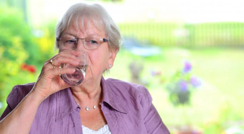 Les personnes âgées constituent un groupe à risque en période de canicule. dr