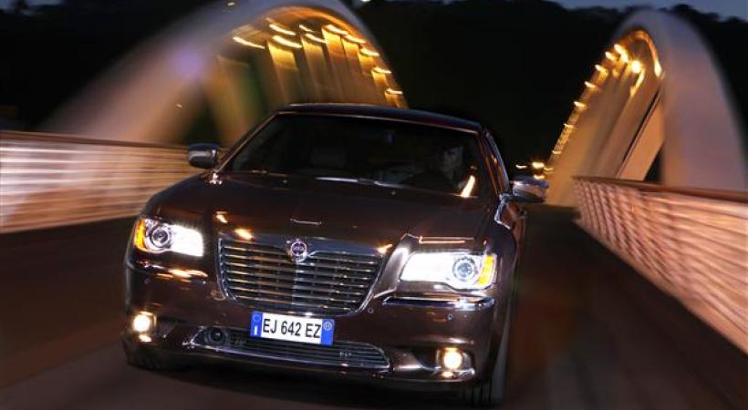 LANCIA THEMA AWD V6 - L'Américaine très italienne