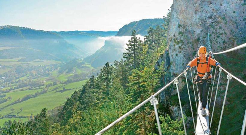 Le département, situé dans le nord-est de la région Occitanie, offre des paysages grandioses aux amateurs de sensations fortes. lozère tourisme