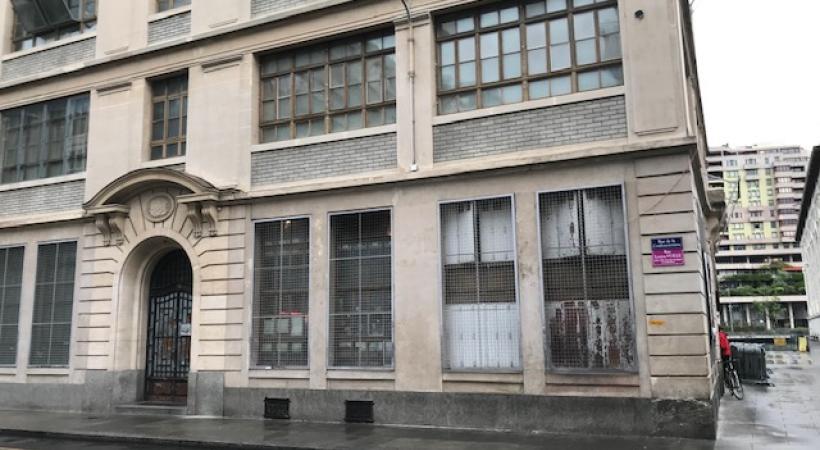 La porte par laquelle les dealers pénètrent dans l’Usine pour échapper aux contrôles de la police. DR