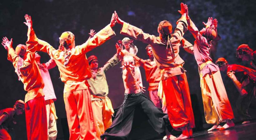 Un Boléro qui s'écoute, se danse et se respire dans un silene pétrifié. 