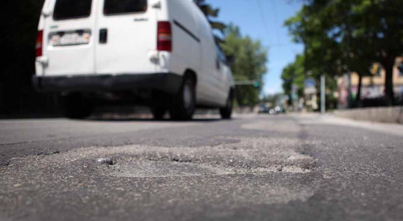 Dans tous les quartiers de la ville, l'état des routes est désastreux. 