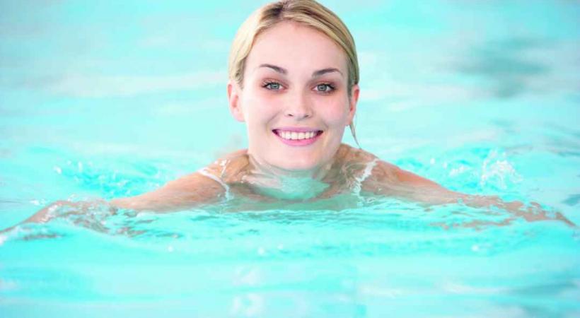 Commencer en douceur avec de la gymnastique en piscine. 