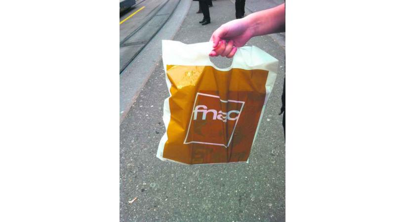 Ces sachets de la Fnac bientôt au rebus. Ldd