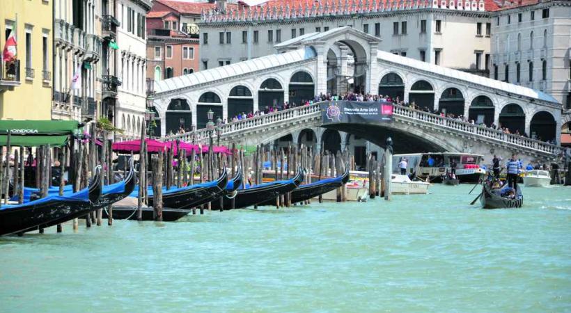 Le célèbre pont Rialto.