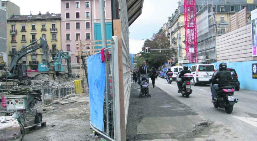 Entre la rénovation du Musée d'ethnographie et le chantier de la Radio, les riverains n'en peuvent plus.