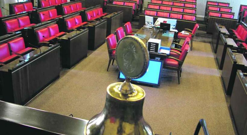 Nous avons besoin d'autres équipes, d'autres figures pour nous gouverner. 