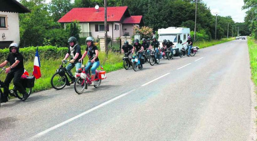Les K'bolés du Solex, de passage à Veigy (F) l'an dernier. 