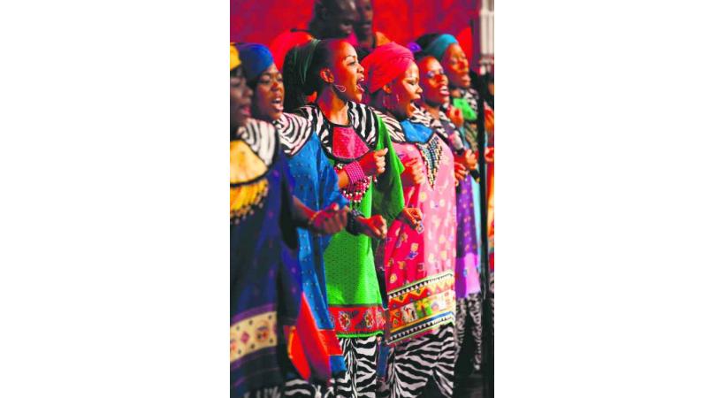 Des rythmes traditionnels associés à une danse énergique et expressive.